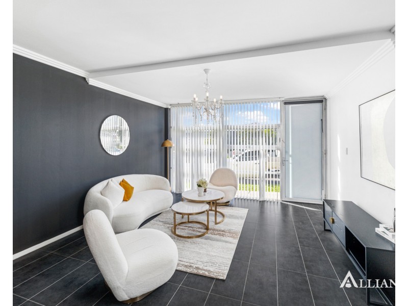 1/2 Mountford Avenue, Guildford NSW 2161