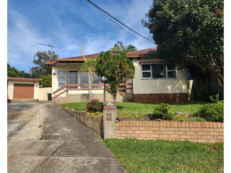 11 Penrose Avenue, East Hills NSW 2213