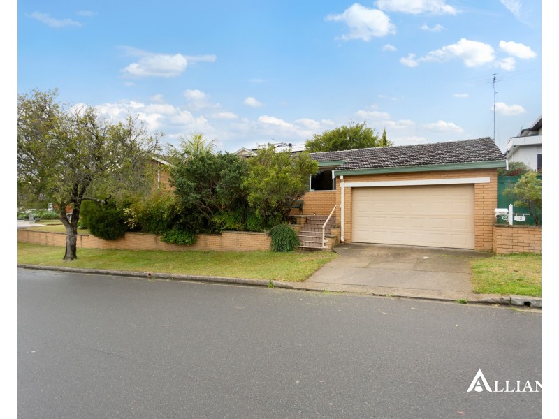 12 Burbank Avenue, East Hills NSW 2213