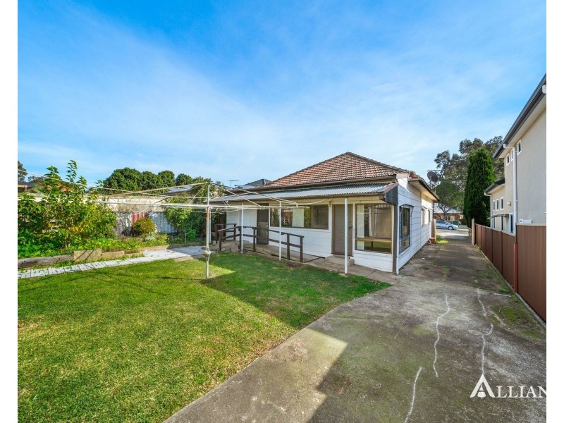 11 Cairo Avenue, Padstow NSW 2211