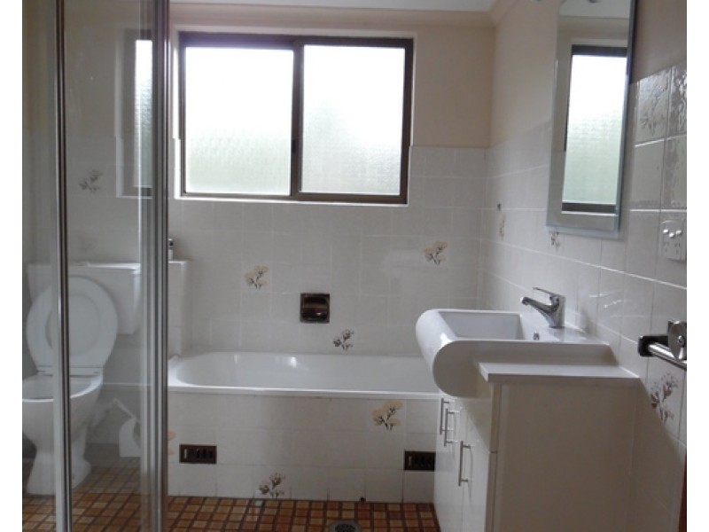 18/5-13 Dellwood Street, Bankstown NSW 2200