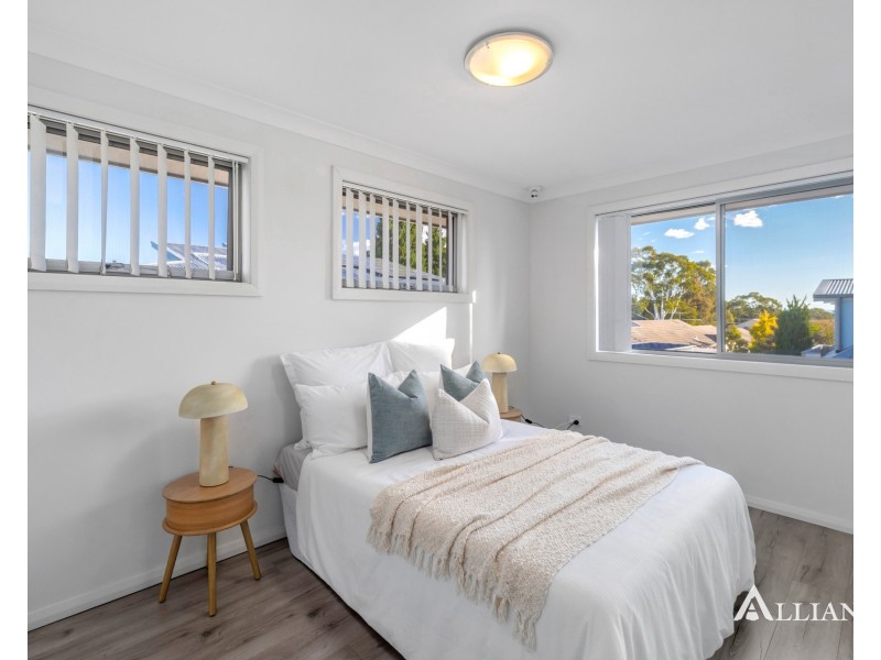 2/190 Lambeth Street, Picnic Point NSW 2213
