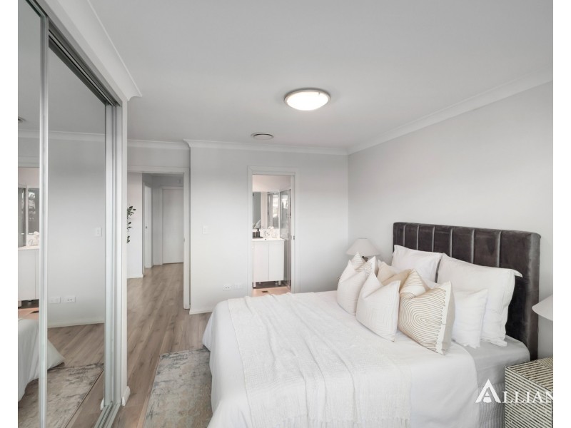 2/190 Lambeth Street, Picnic Point NSW 2213