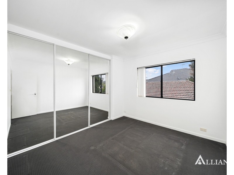 6A Donald Street, Picnic Point NSW 2213