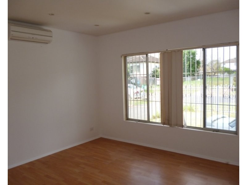 31 Dowding Street, Panania NSW 2213