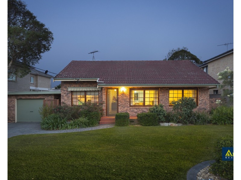 69 Kennedy Street, Picnic Point NSW 2213