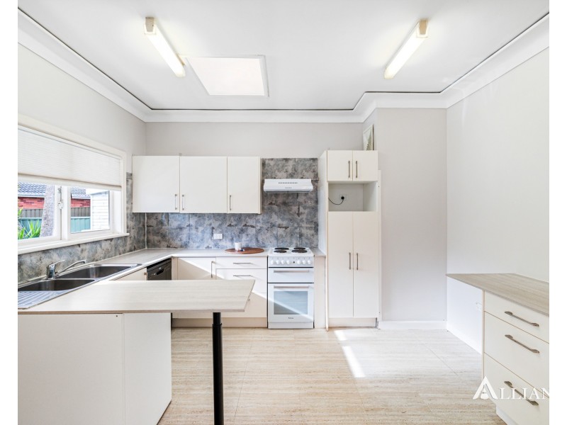 206 Lambeth Street, Picnic Point NSW 2213