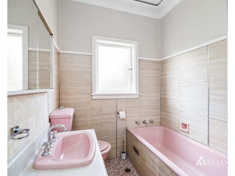 206 Lambeth Street, Picnic Point NSW 2213