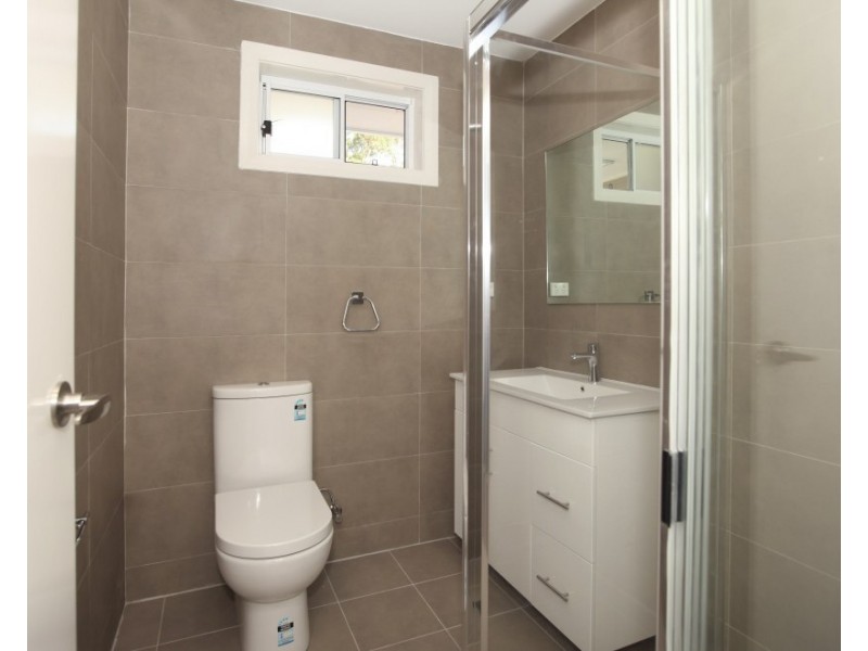 913 Henry Lawson Drive, Picnic Point NSW 2213