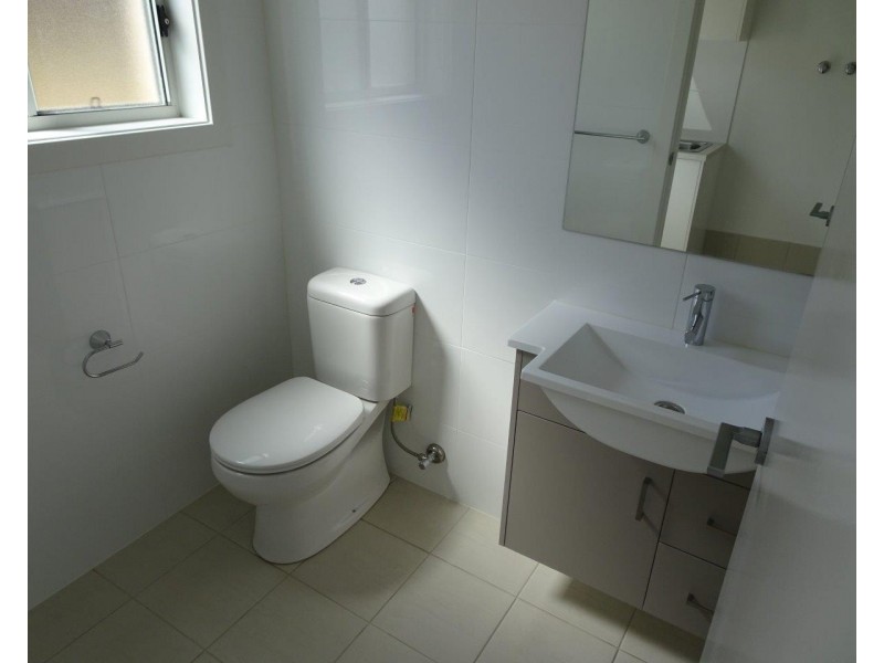 676 Henry Lawson Drive, East Hills NSW 2213