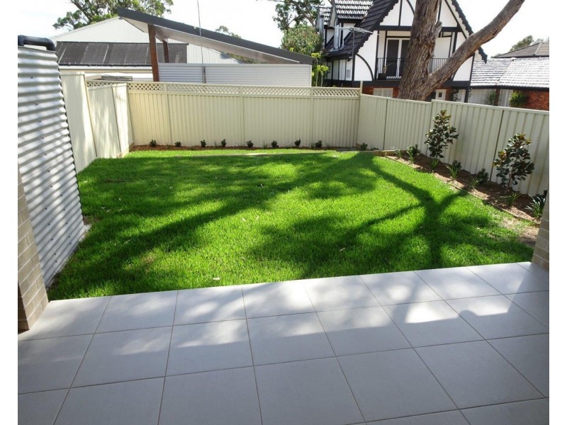 676 Henry Lawson Drive, East Hills NSW 2213