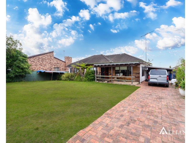 102 Kennedy Street, Picnic Point NSW 2213