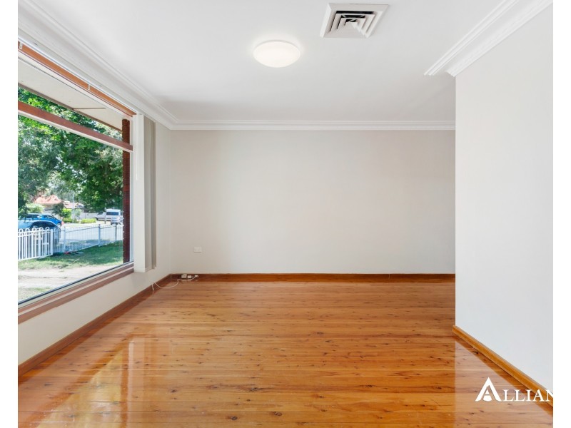 40 Monie Avenue, East Hills NSW 2213