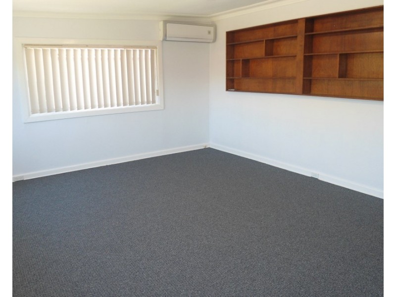 2 Dalziel Avenue, Panania NSW 2213