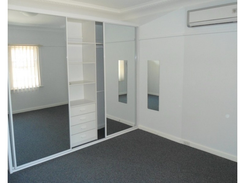 2 Dalziel Avenue, Panania NSW 2213