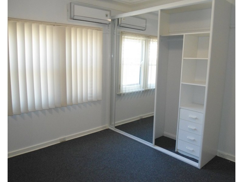 2 Dalziel Avenue, Panania NSW 2213