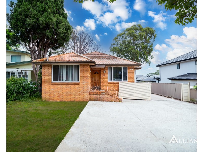 22 Woodburn Avenue, Panania NSW 2213