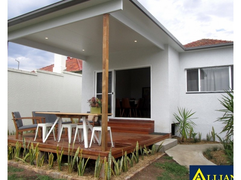 11 Picnic Point Road, Panania NSW 2213