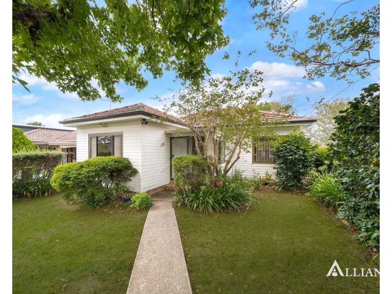 23 Lehn Road, East Hills NSW 2213