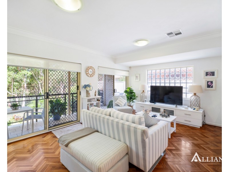 8/837 Henry Lawson Drive, Picnic Point NSW 2213