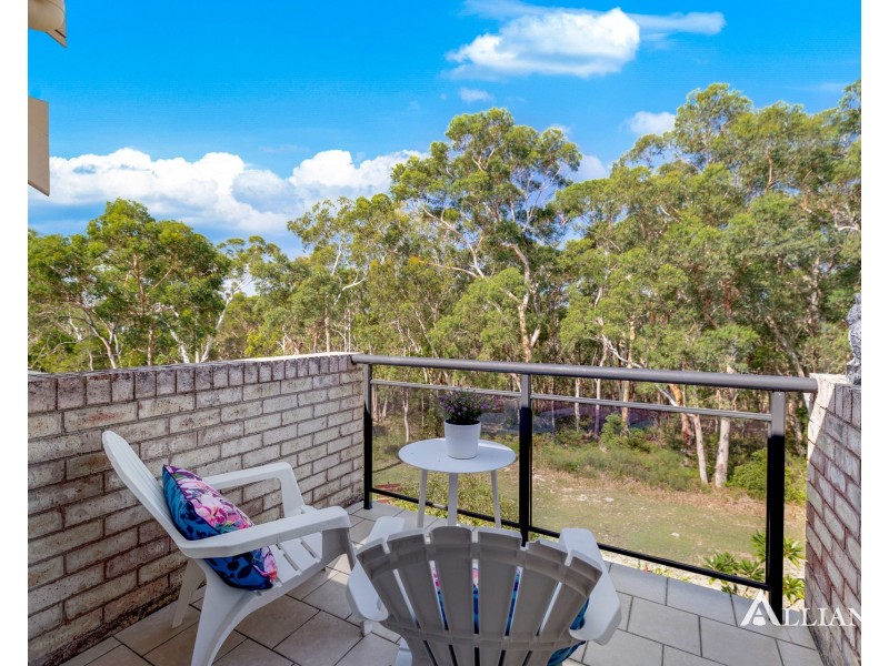 8/837 Henry Lawson Drive, Picnic Point NSW 2213