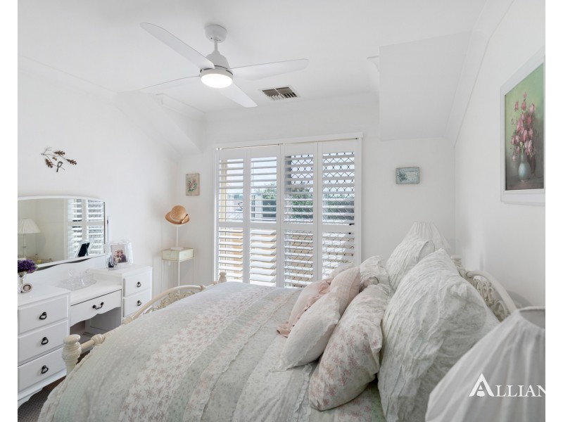 8/837 Henry Lawson Drive, Picnic Point NSW 2213