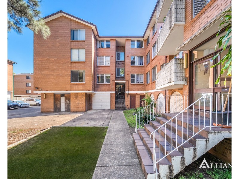 1/4 Beale Street, Liverpool NSW 2170