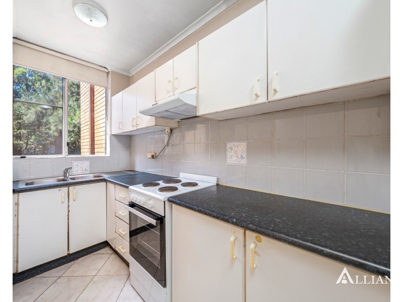 1/4 Beale Street, Liverpool NSW 2170