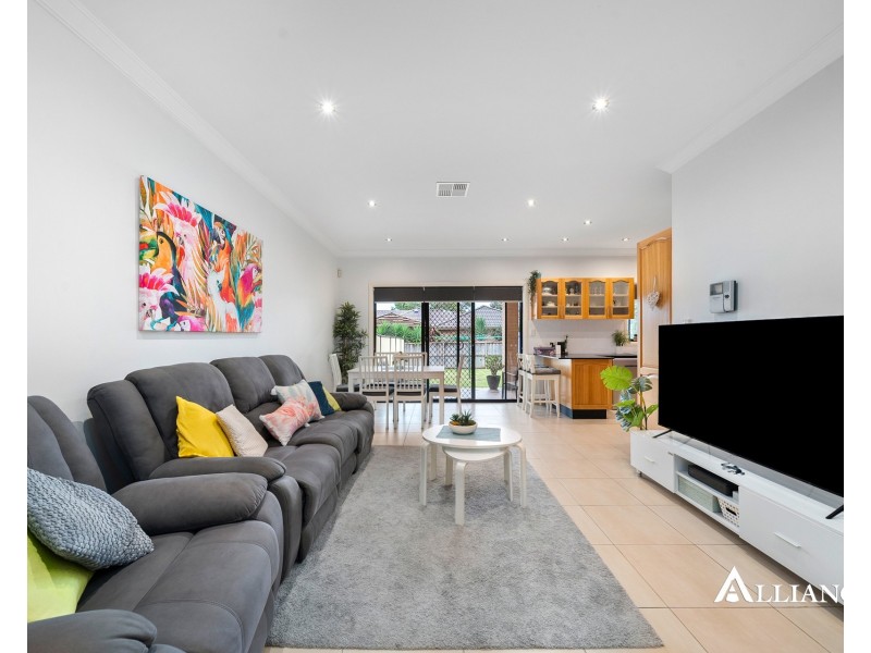 2 Mckevitte Avenue, East Hills NSW 2213