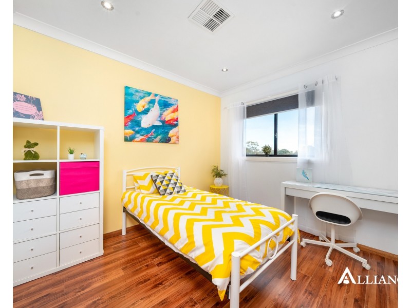 2 Mckevitte Avenue, East Hills NSW 2213