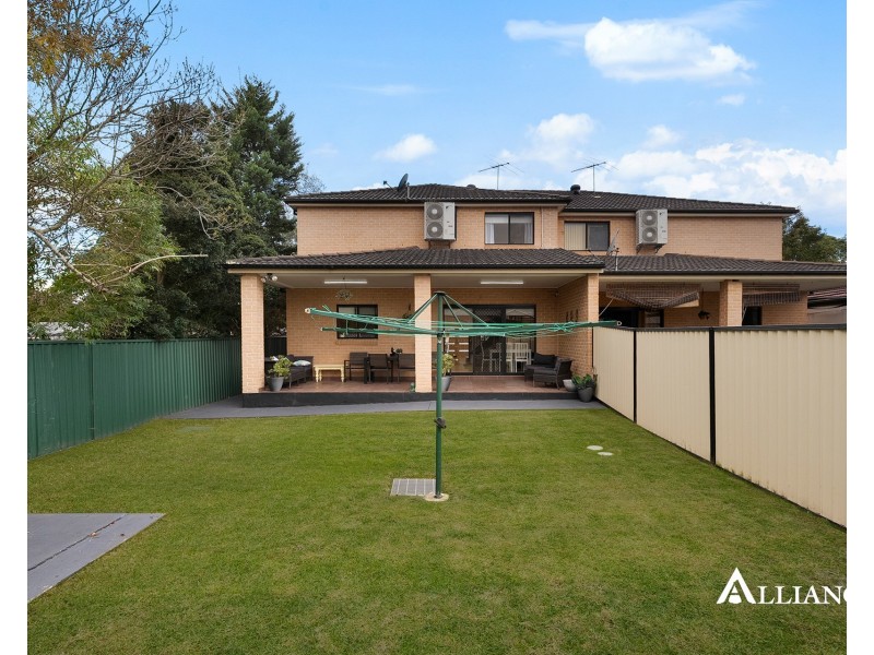 2 Mckevitte Avenue, East Hills NSW 2213