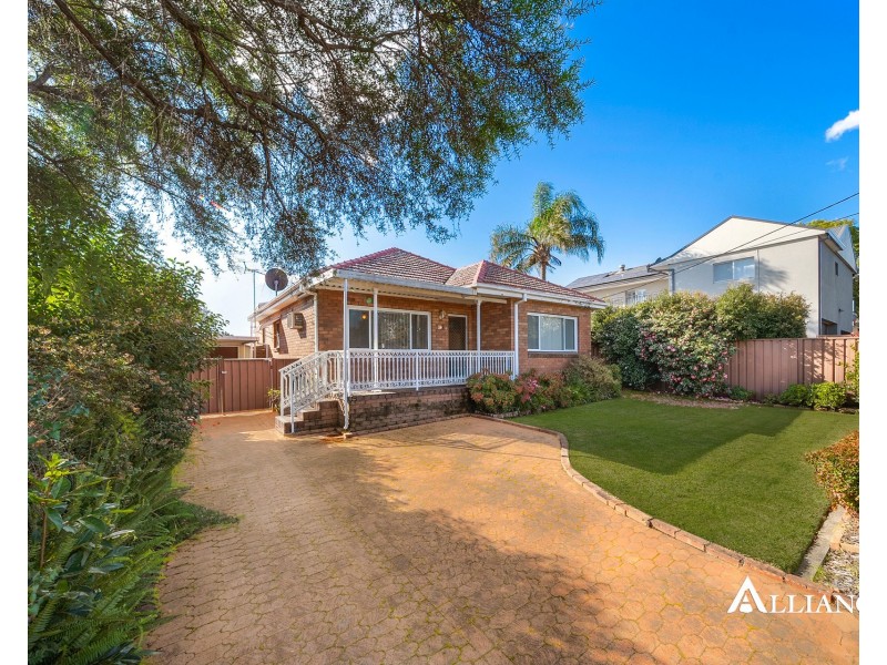 46 Burns Road, Picnic Point NSW 2213