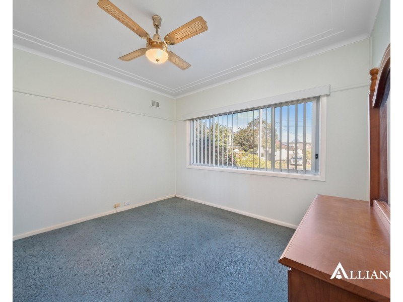 46 Burns Road, Picnic Point NSW 2213