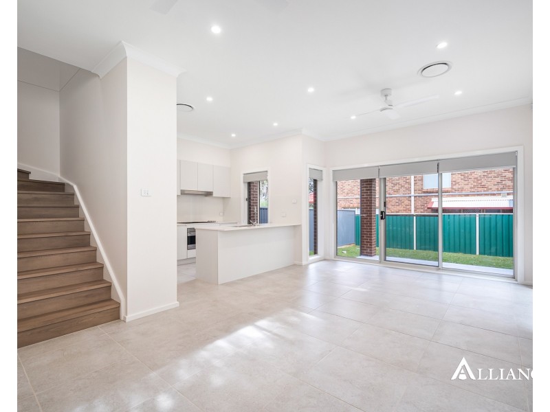 112 Victor Avenue, Picnic Point NSW 2213