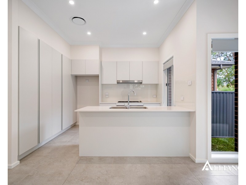 112 Victor Avenue, Picnic Point NSW 2213