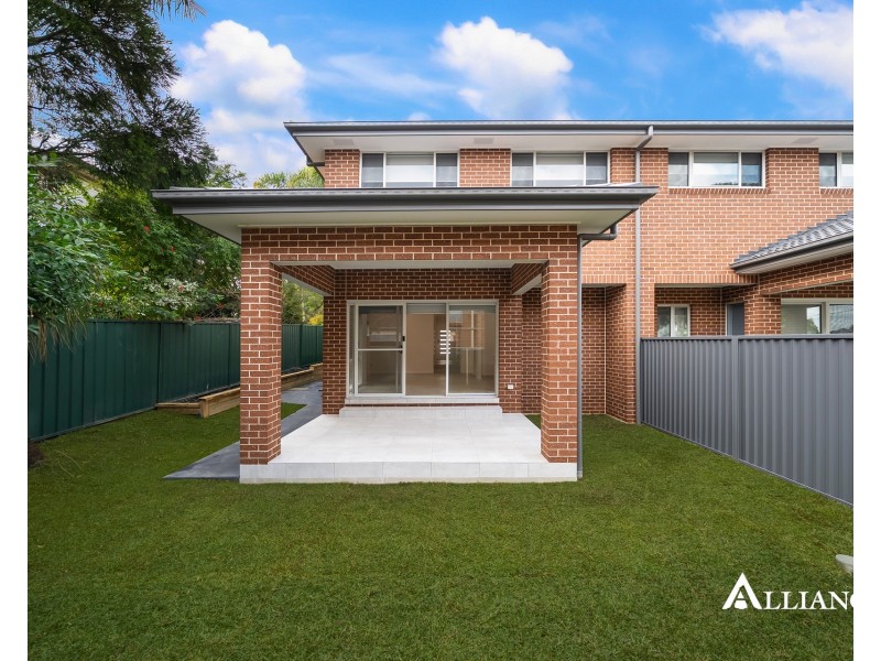 112 Victor Avenue, Picnic Point NSW 2213