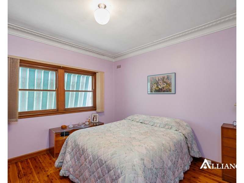 18 Blanc Avenue, East Hills NSW 2213