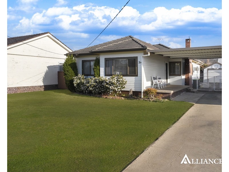 5 Edinburgh Drive, Revesby Heights NSW 2212
