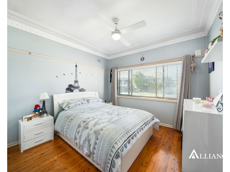 5 Edinburgh Drive, Revesby Heights NSW 2212