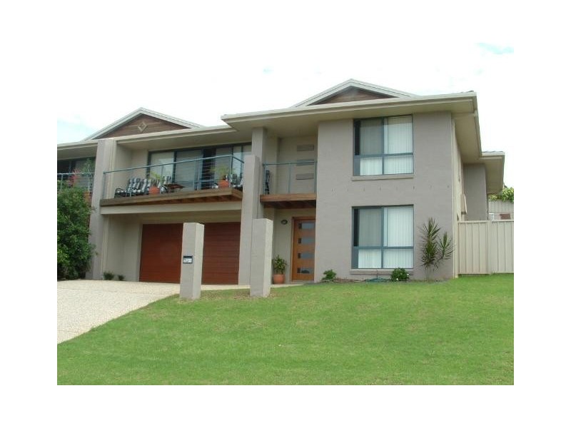 2/1 Sapphire Drive, Port Macquarie NSW 2444