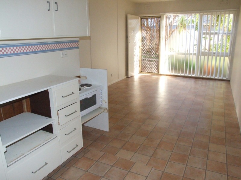 2/11 Crisallen Street, Port Macquarie NSW 2444