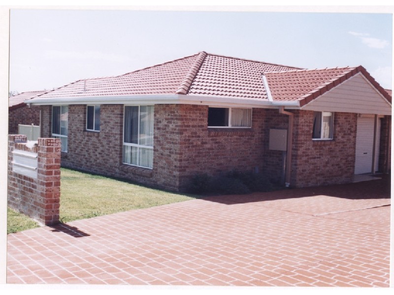 2/8 Merrymen Way, Port Macquarie NSW 2444