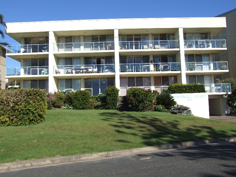 2/10 Burrawan Street, Port Macquarie NSW 2444