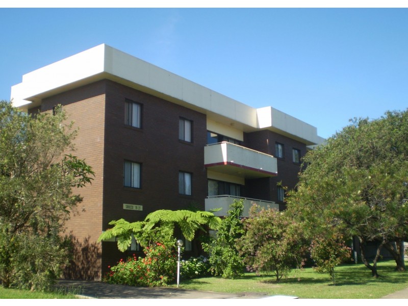 8/19-21 Burrawan Street, Port Macquarie NSW 2444