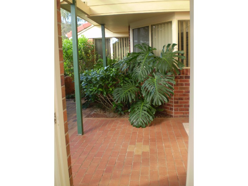 2/33 Sapphire Drive , Port Macquarie NSW 2444