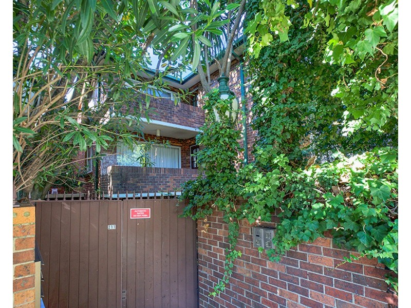 11/211 Old South Head Road, Bondi NSW 2026