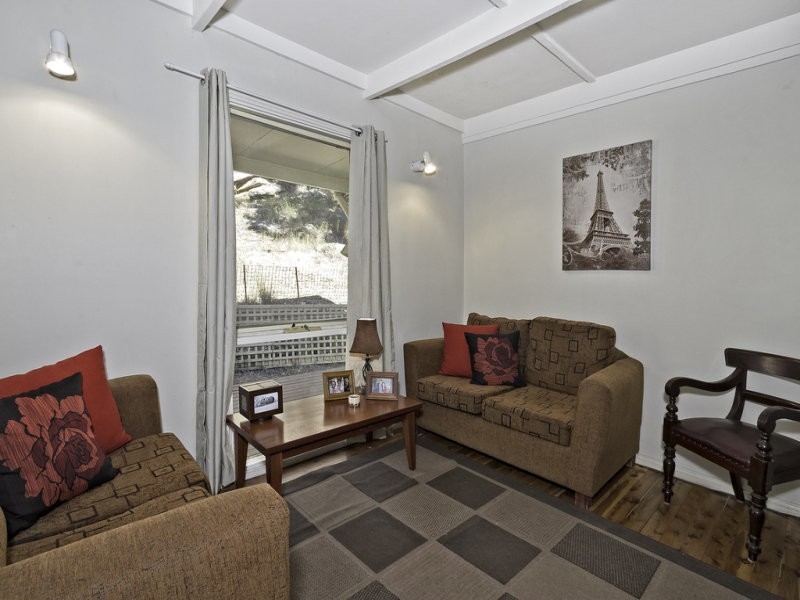 825 River Road, Lower Portland NSW 2756