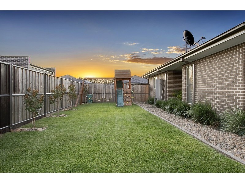 24 Vine Street, Pitt Town NSW 2756