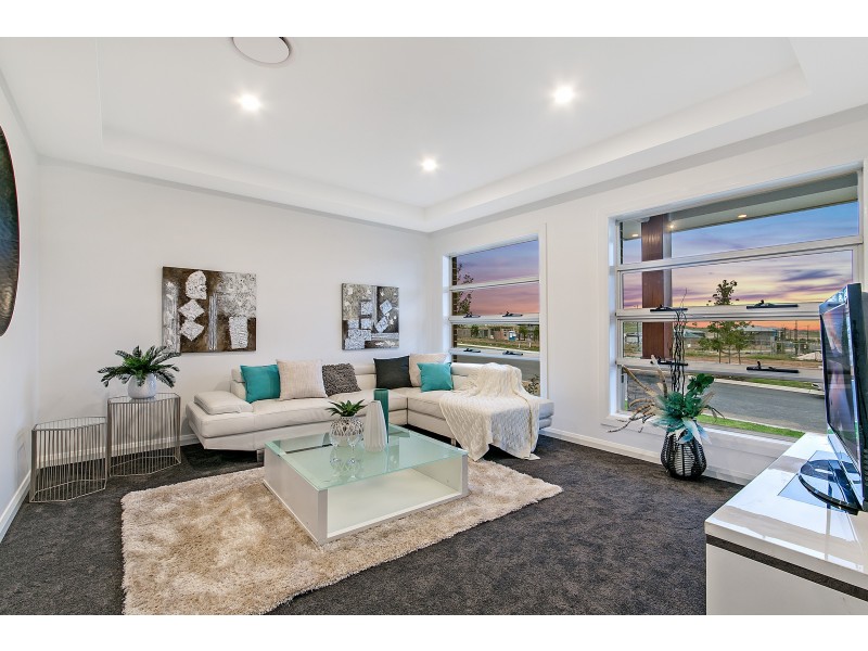 5 Barlow Boulevard, Box Hill NSW 2765