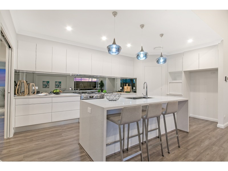 5 Barlow Boulevard, Box Hill NSW 2765